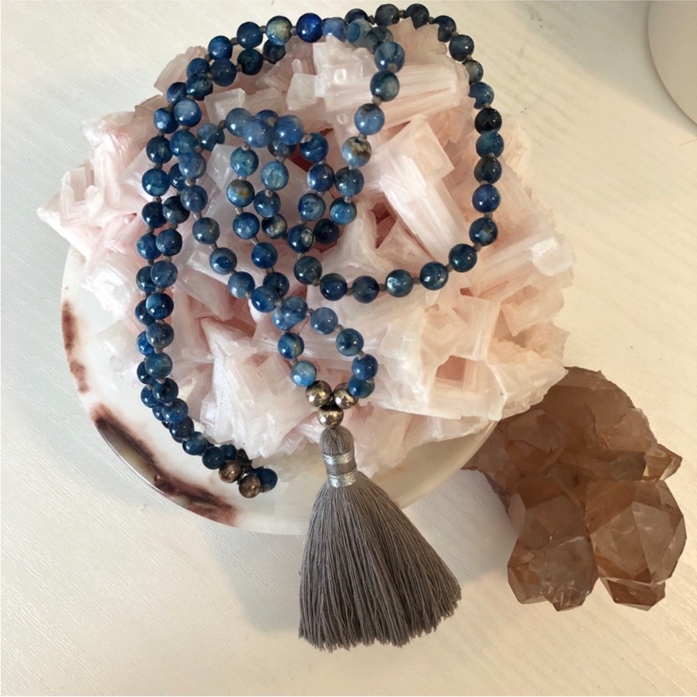 Mala Collective 📿 Luxe Apatite
